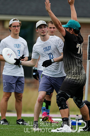 Day 1 of USA Ultimate D-III College Championships
