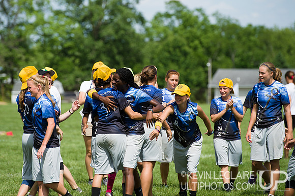 2014 USAU D-I College Champs Saturday Round 4 Action