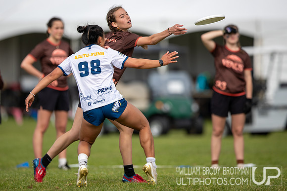 Day 1 of the USA Ultimate D-I College Championships