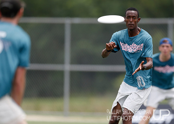 Day 1 of  USA Ultimate D-III College Championships