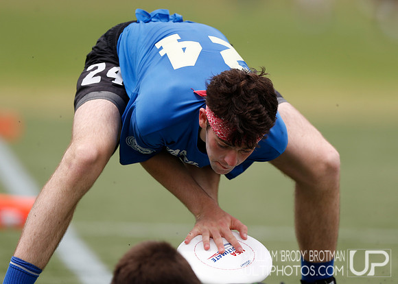 Day 1 of  USA Ultimate D-III College Championships