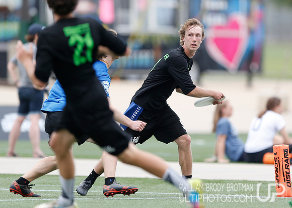 Day 1 of  USA Ultimate D-III College Championships
