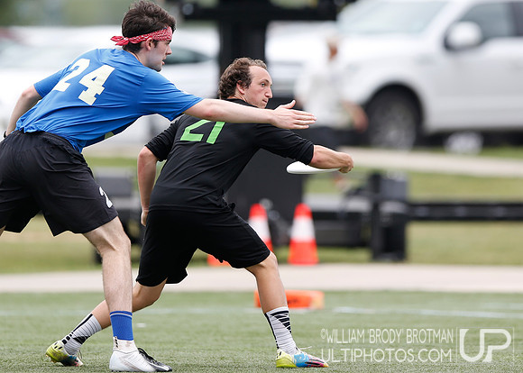 Day 1 of  USA Ultimate D-III College Championships
