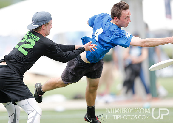 Day 1 of  USA Ultimate D-III College Championships