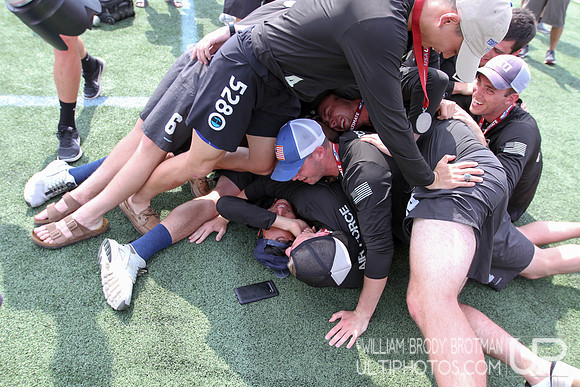 Day 2 of USA Ultimate D-III College Championships