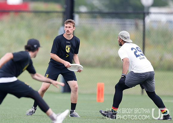 Day 3 of  USA Ultimate D-I College Championships