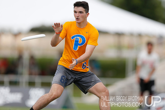 Day 2 of  USA Ultimate D-I College Championships
