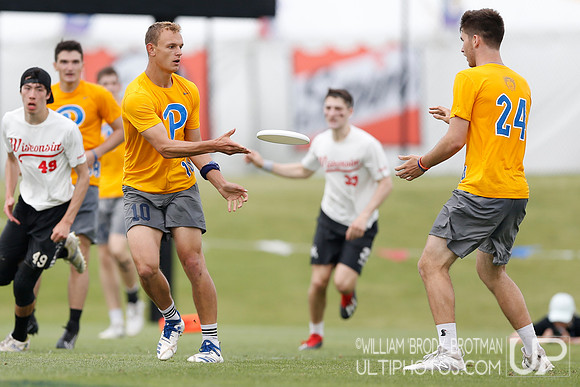 Day 2 of  USA Ultimate D-I College Championships
