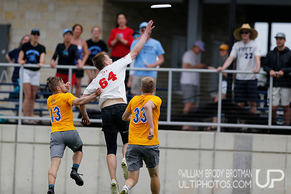 Day 2 of  USA Ultimate D-I College Championships