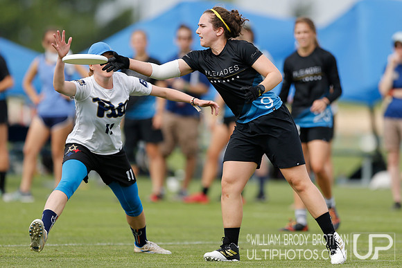 Day 1 of  USA Ultimate D-I College Championships