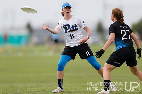 Day 1 of  USA Ultimate D-I College Championships