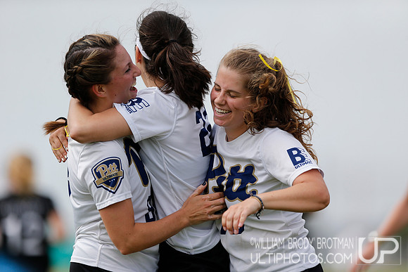 Day 1 of  USA Ultimate D-I College Championships