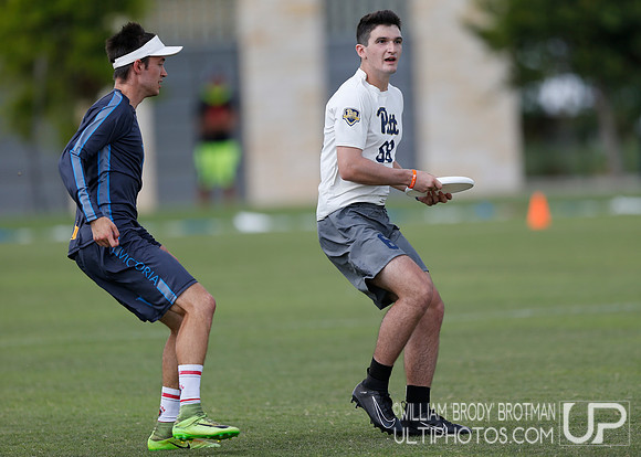 Day 1 of  USA Ultimate D-I College Championships