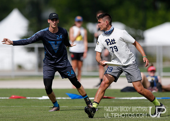 Day 1 of  USA Ultimate D-I College Championships
