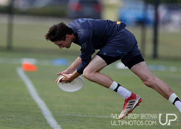 Day 1 of  USA Ultimate D-I College Championships