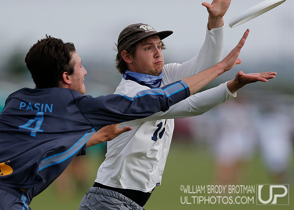 Day 1 of  USA Ultimate D-I College Championships