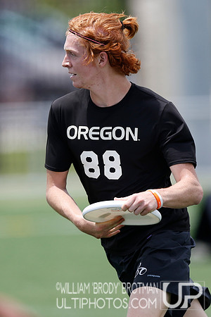 Day 1 of  USA Ultimate D-I College Championships