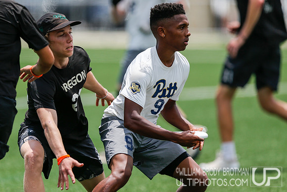 Day 1 of  USA Ultimate D-I College Championships