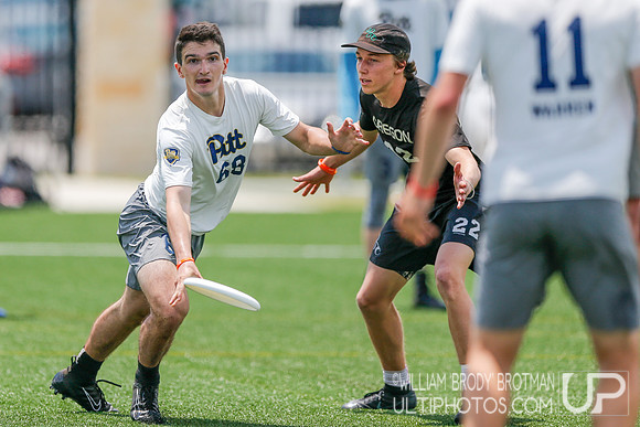 Day 1 of  USA Ultimate D-I College Championships