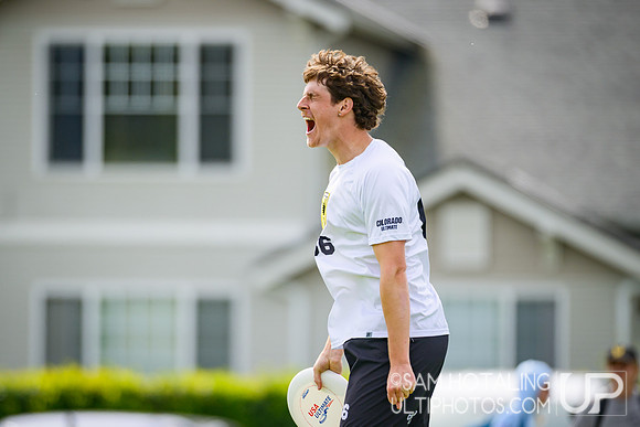 Highlights: pool play at USAU D-I College Championships