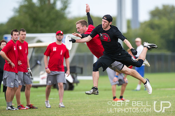 USAU_Nationals_2013_Friday_20131018_154435_JBP5842