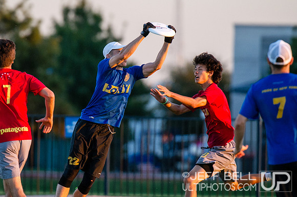 USAU_Nationals_2013_Thursday_20131017_184030_JBP2831