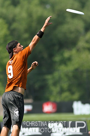 2012 USAU D-I College Championships Saturday Round 4 Action