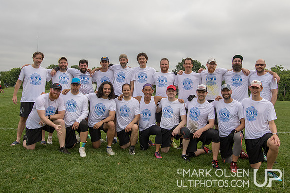 USAU - Great Lakes Masters Regionals - Team Photos