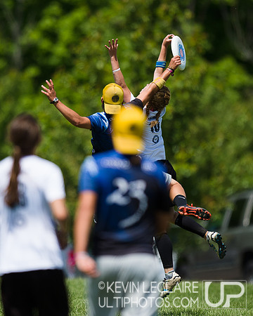 2014 USAU D-I College Champs Saturday Round 4 Action