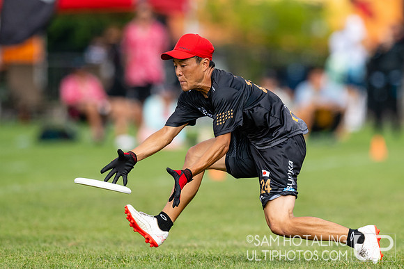 Buzz Bullets vs Seattle Sockeye in pool play at World Ultimate Club Championships