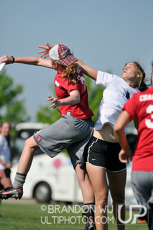Saturday Women's Pool Play & Crossovers - 2012 USAU D-III College Championships