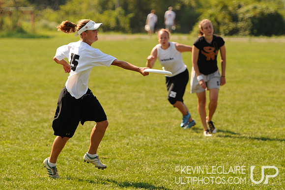 Sunday Elite Mixed Playoffs action -- Chesapeake Open 2010