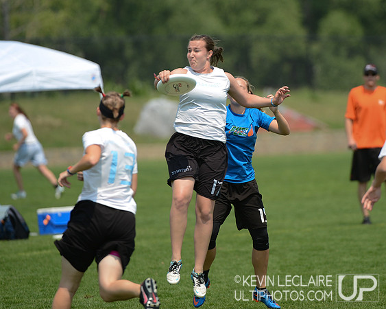 2012 USAU D-I College Championships Saturday Action