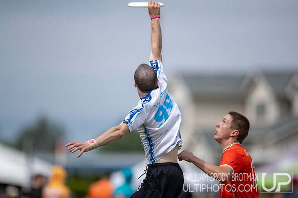 Day 1 of the USA Ultimate D-I College Championships