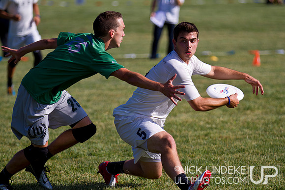 2014 USAU D-I College Champs Friday Action