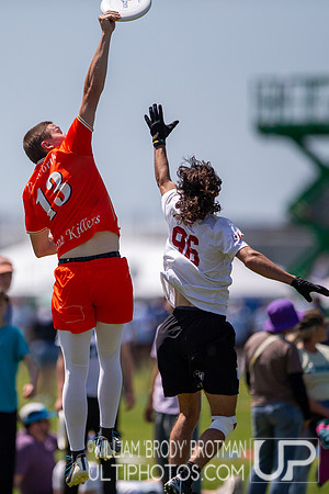 Day 2 of the USA Ultimate D-I College Championships