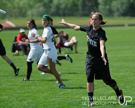 2012 USAU D-I College Championships Friday Action