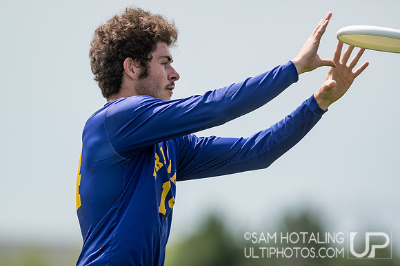 Seattle Voodoo vs. Indianapolis Brickyard in Men's Pool Play at USAU Elite Select Challenge 2019