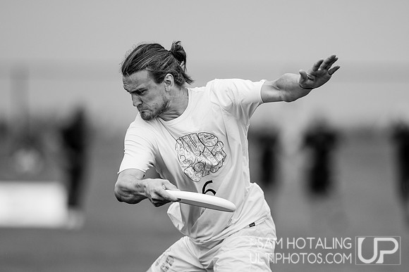 Boston DiG vs. Denver Johnny Bravo in Men's Pool Play at USAU Elite Select Challenge 2019