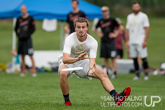 Boston DiG vs. Denver Johnny Bravo in Men's Pool Play at USAU Elite Select Challenge 2019