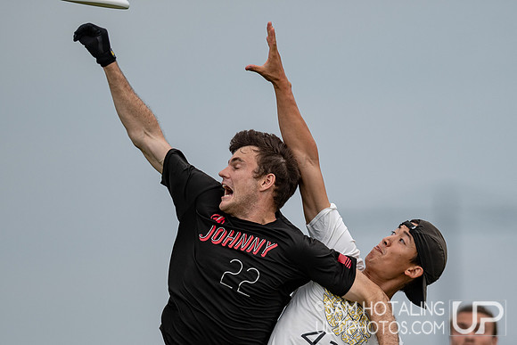 Boston DiG vs. Denver Johnny Bravo in Men's Pool Play at USAU Elite Select Challenge 2019