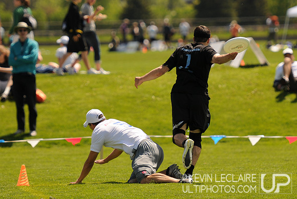 Friday 2:30pm round -- 2011 USAU College Championships