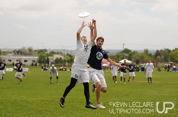 Saturday Photo Highlights Preview -- 2011 USAU College Championships