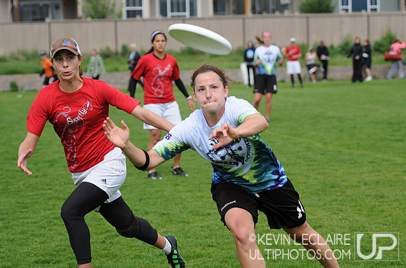 Sunday Photo Highlights Preview -- 2011 USAU College Championship