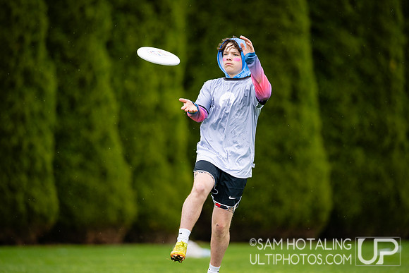 Pool play round II at DiscNW Spring Reign