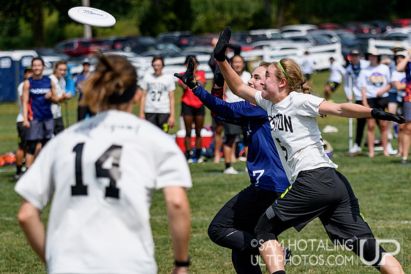 Womxn’s pool play at the USAU Pro Championships. August 31, 2019