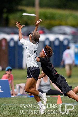 Womxn’s semifinals at the USAU Pro Championships. September 1, 2019