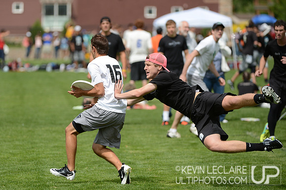 2012 USAU D-I College Championships Friday Action