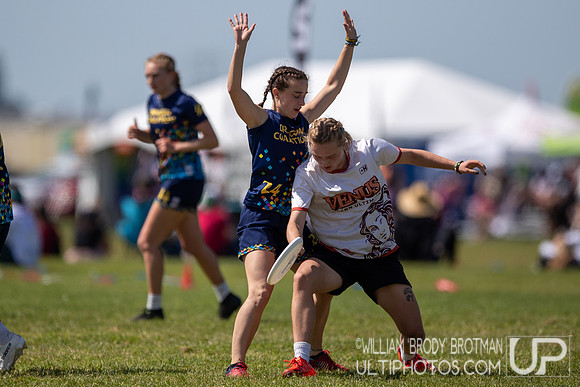 Day 2 of the USA Ultimate D-I College Championships