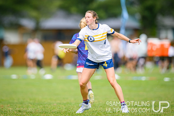Pool play at USAU D-I College Championships